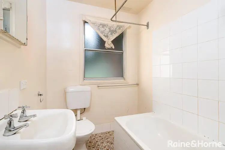 Fifth view of Homely house listing, 8 Adams Street, Ashmont NSW 2650