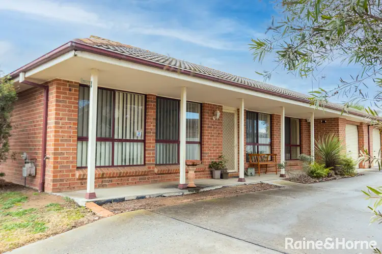 Main view of Homely unit listing, 1/16 Murdoch Place, Kelso NSW 2795