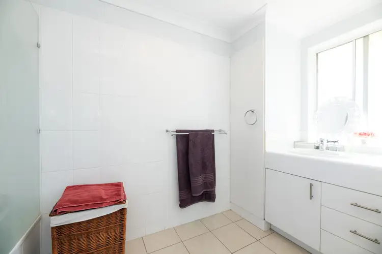 Sixth view of Homely apartment listing, 6/117 Clarence Road, Indooroopilly QLD 4068