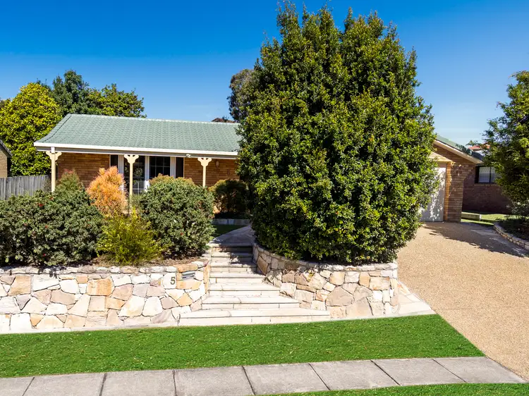 5 Stanmere Street, Carindale QLD 4152