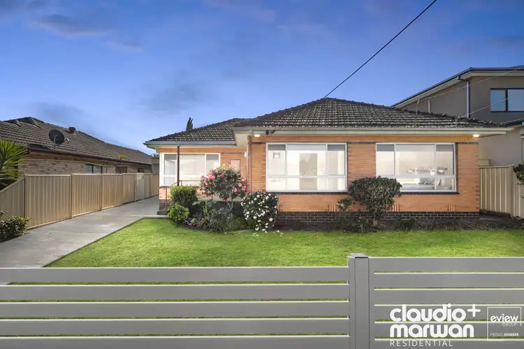 6 Sandra Avenue, Fawkner VIC 3060