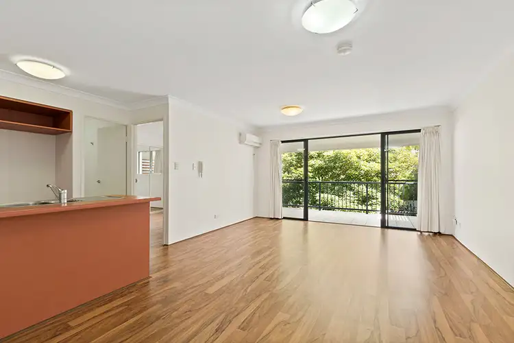 Second view of Homely apartment listing, 3/71 Birley Street, Spring Hill QLD 4000