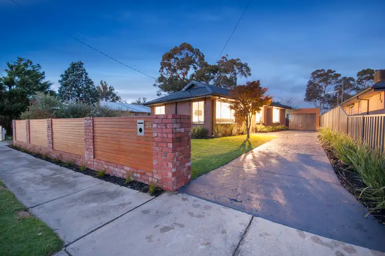 34 Airlie Grove, Seaford VIC 3198