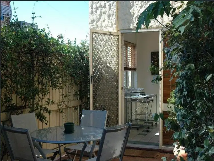 Fourth view of Homely apartment listing, 8/263 Gregory Terrace, Spring Hill QLD 4000