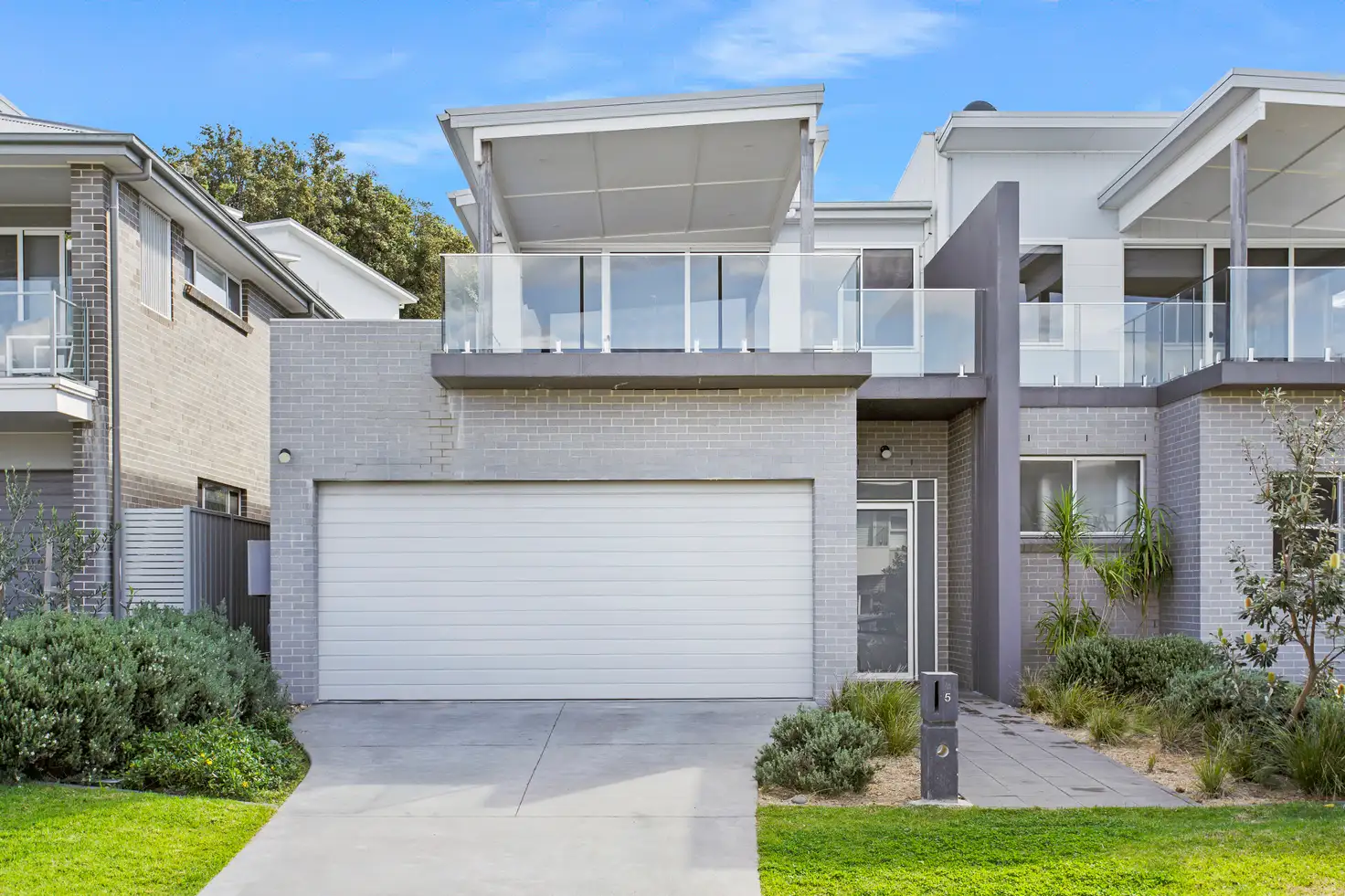 Main view of Homely semi-detached listing, 5 Northpoint Place, Kiama Downs NSW 2533