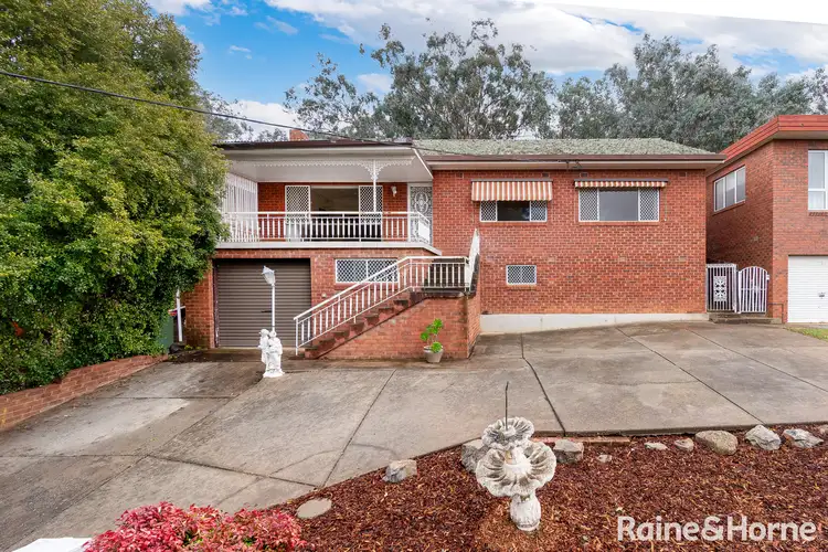 72 Warrawong Street, Kooringal NSW 2650