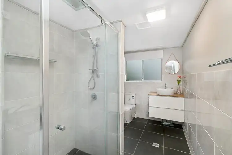 Sixth view of Homely unit listing, 2/8 Barradine Street, Greenslopes QLD 4120