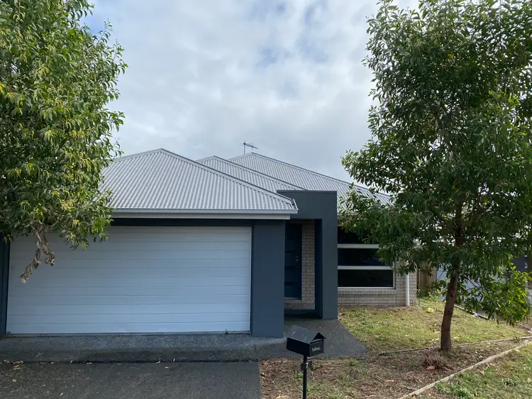 7 Sandy Close