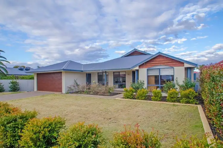 Second view of Homely house listing, 5 Berry Way, Broadwood WA 6430
