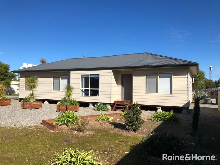 9-11 Meikle Street, Cummins SA 5631