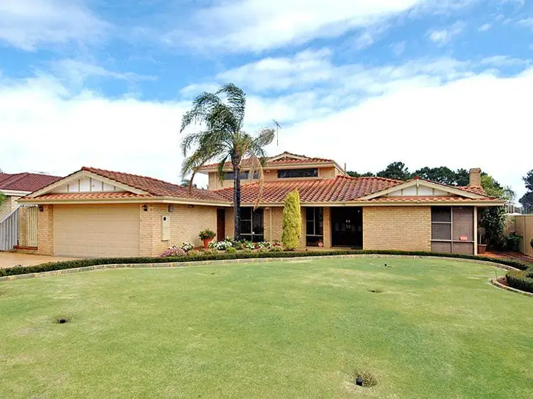 16 Sedgman Mews