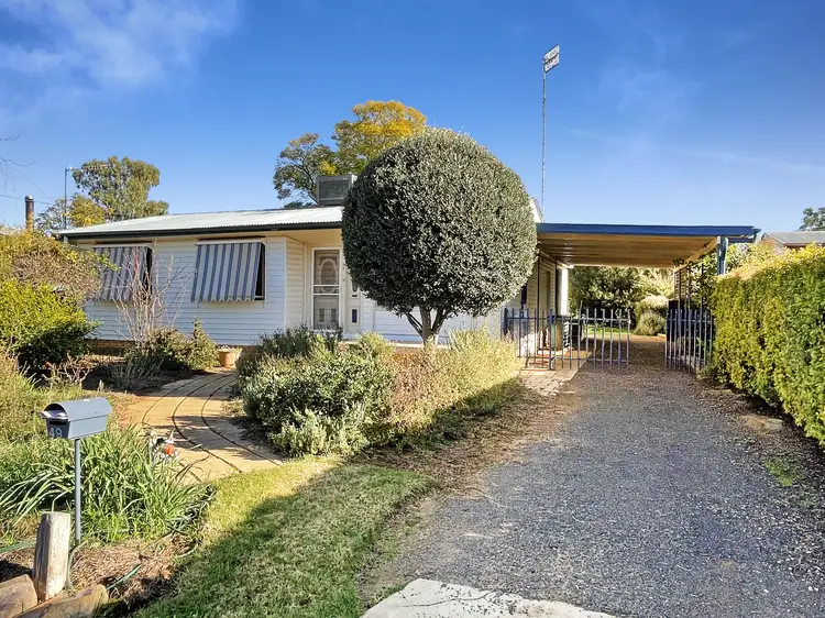 49 Grattan Street, Hillston NSW 2675