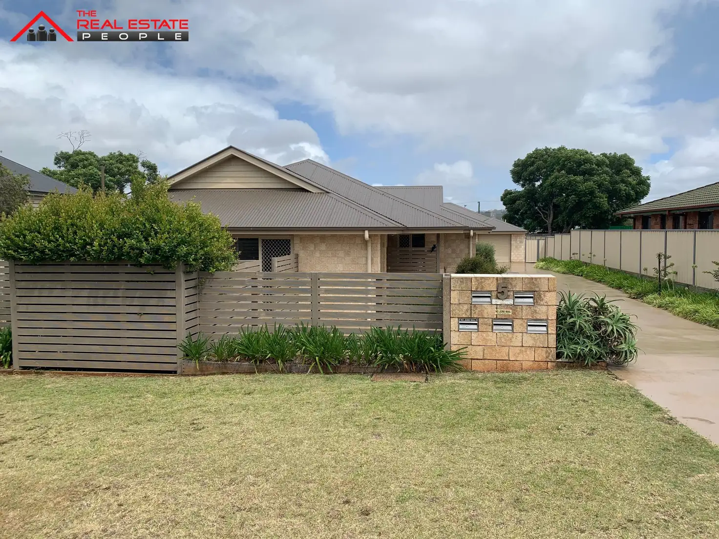 Main view of Homely unit listing, 2/5 Gauntlet Street, North Toowoomba QLD 4350