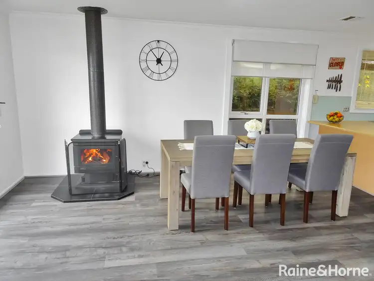 Sixth view of Homely house listing, 4 Riley Court, Keilor Downs VIC 3038