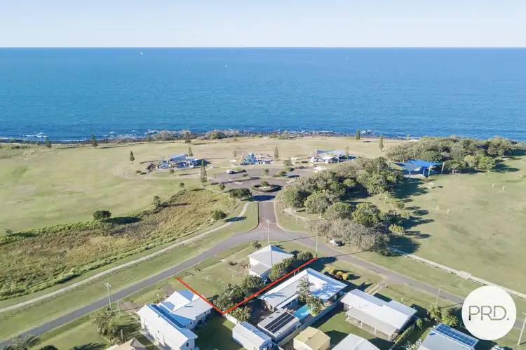 1 Neill Street, Burnett Heads QLD 4670