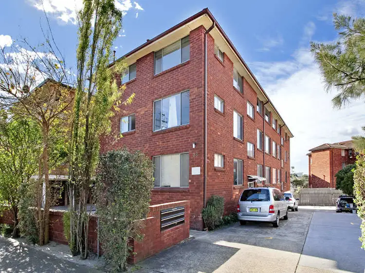 38 Rhodes Street