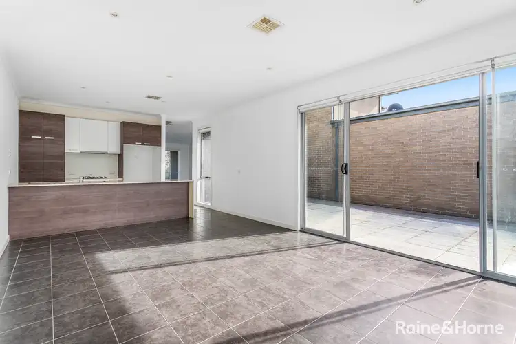 1 Finch Walk, Maidstone VIC 3012