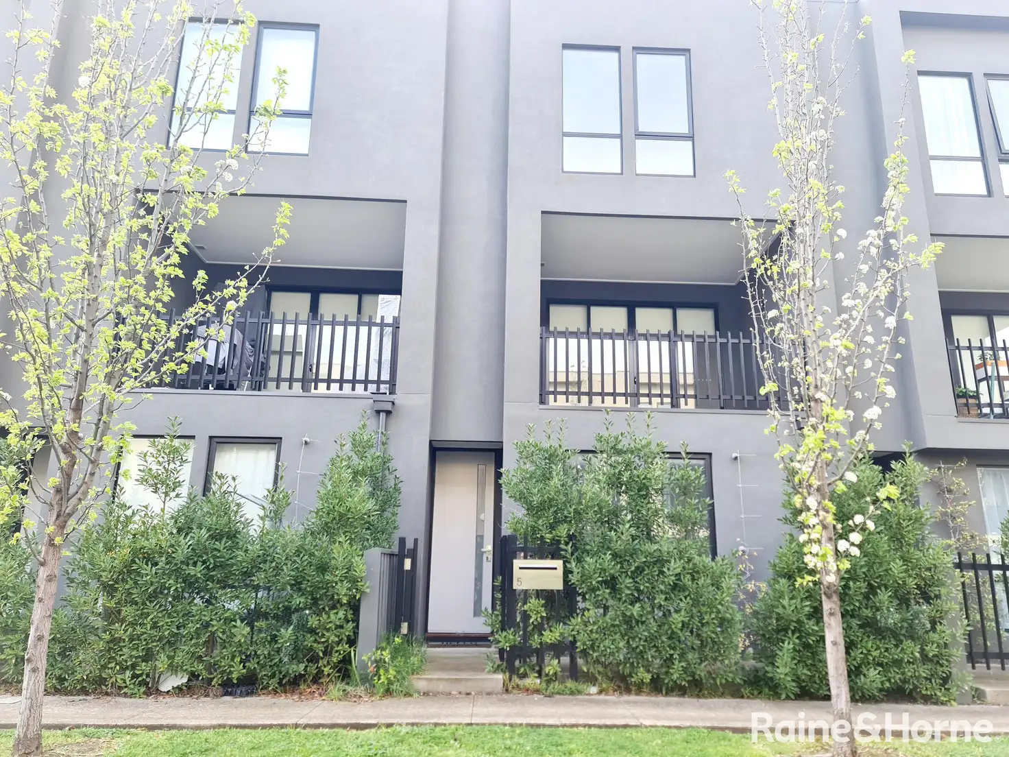 Main view of Homely house listing, 5 Mandrel Street, Maidstone VIC 3012