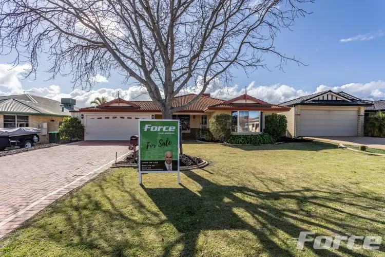9 Dunrobin Lane, Carramar WA 6031