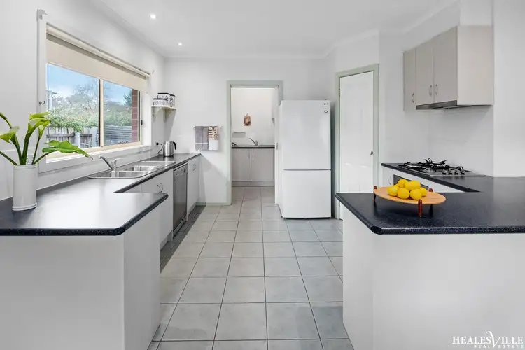 2/7 Elamo Road, Healesville VIC 3777
