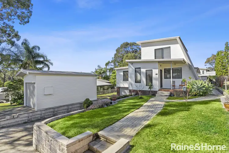 44 Lockhart Avenue, Mollymook Beach NSW 2539