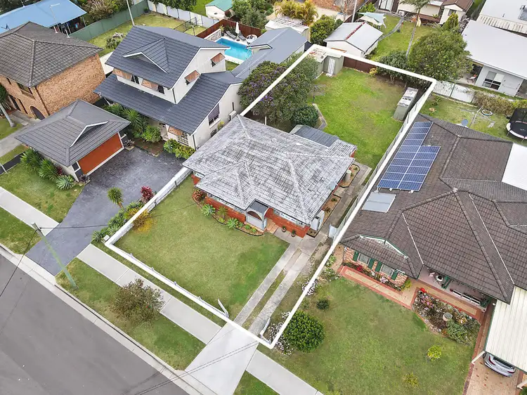Second view of Homely house listing, 12 Buckingham Road, Berkeley Vale NSW 2261