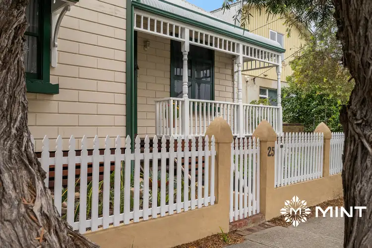 25 Thompson Road, North Fremantle WA 6159