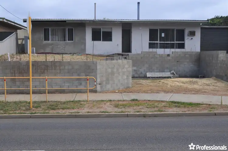 Second view of Homely house listing, 118 Brand Highway, Tarcoola Beach WA 6530