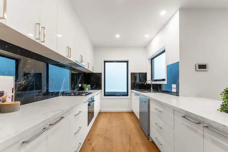 2/133 Huntingdale Road, Oakleigh VIC 3166