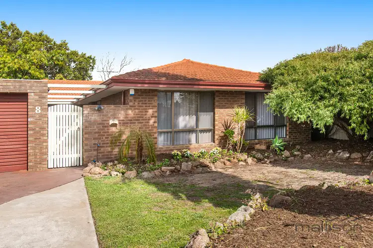 8 Dorset Place, Thornlie WA 6108
