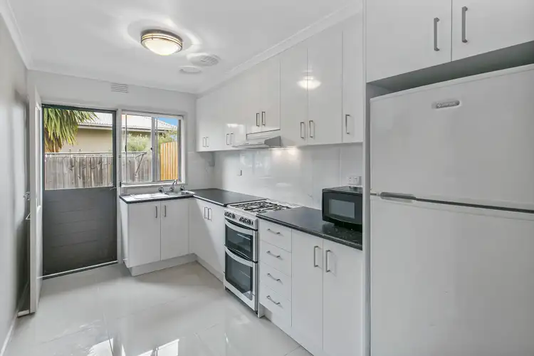 Main view of Homely unit listing, 2/4 Lewis Street, Frankston VIC 3199