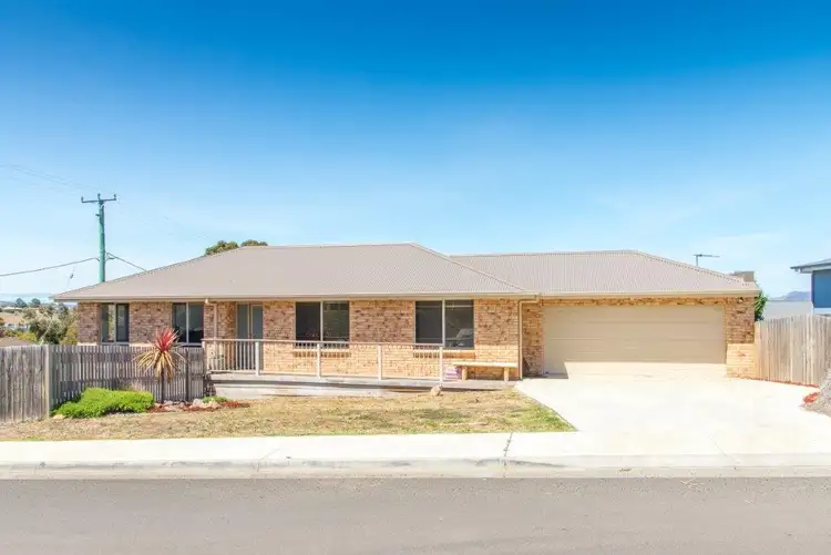 2 Bayview Court