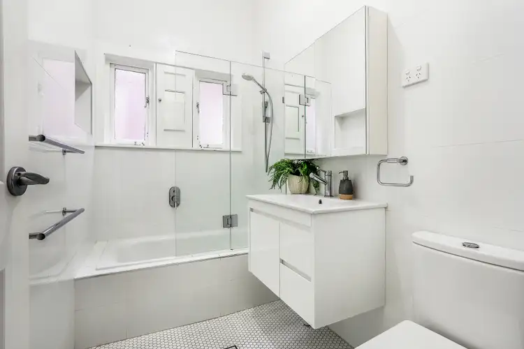 Fourth view of Homely apartment listing, 4/157 Glenayr Avenue, Bondi Beach NSW 2026