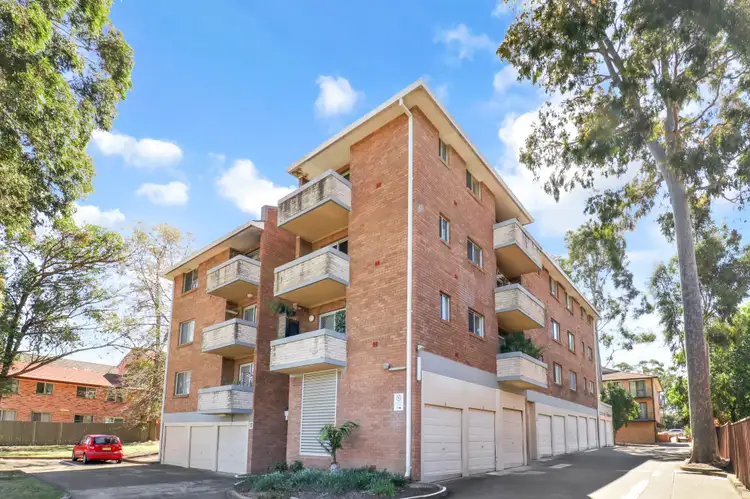 Main view of Homely unit listing, 11/17-19 Santley Crescent, Kingswood NSW 2747