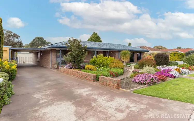 27 Ives Crescent, Mccracken SA 5211