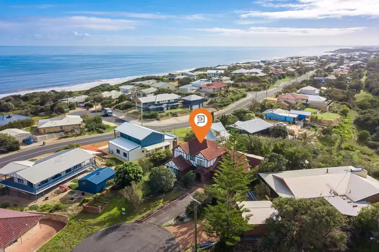 Second view of Homely house listing, 5 Winter Court, Peppermint Grove Beach WA 6271