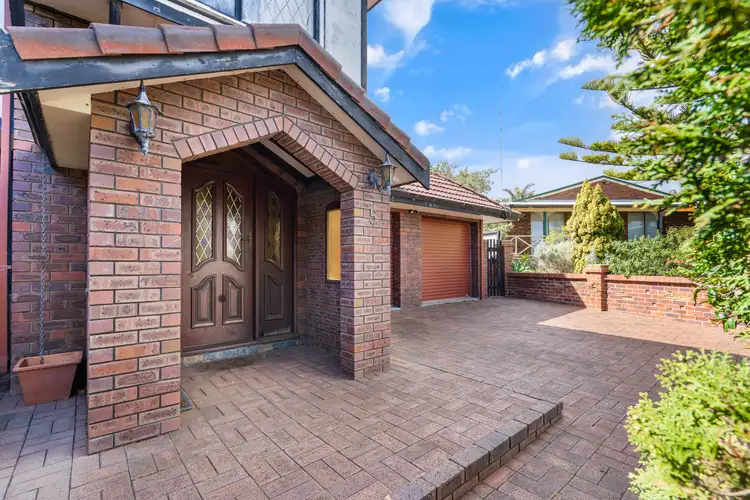 Third view of Homely house listing, 5 Winter Court, Peppermint Grove Beach WA 6271
