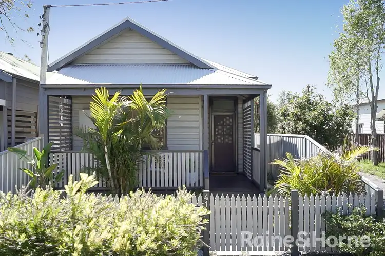41 George Street, Mayfield East NSW 2304