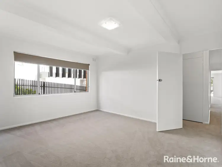 Sixth view of Homely unit listing, 4/11 Lynn Avenue, Point Frederick NSW 2250