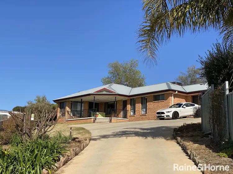 3 Chantilly Place, Young NSW 2594