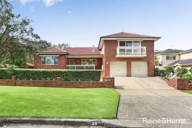 39 New England Drive, Kingsgrove NSW 2208