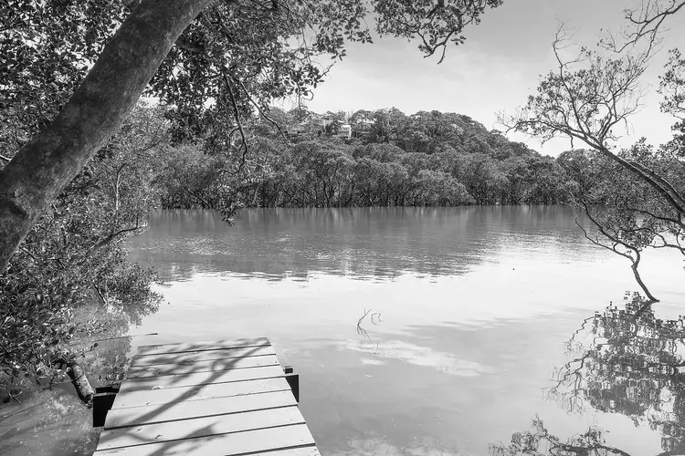 27 Central Avenue, Como NSW 2226