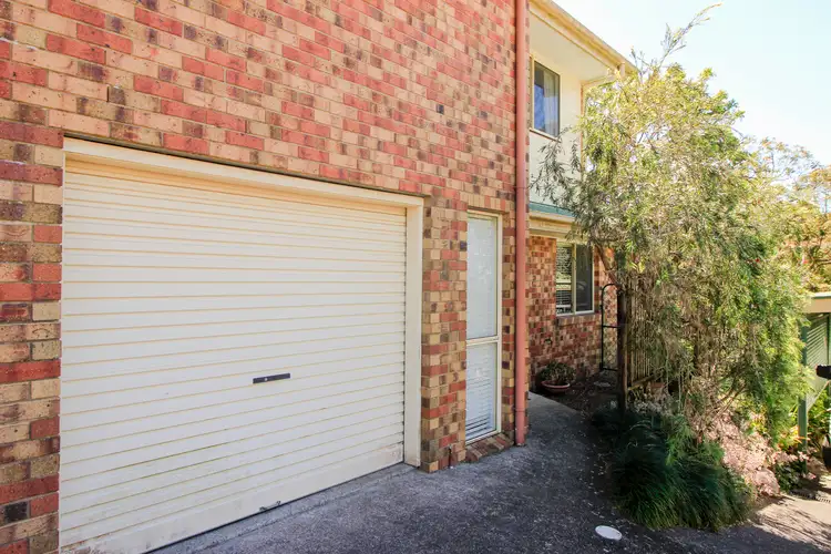 2/13 Hakea Avenue, Maleny QLD 4552