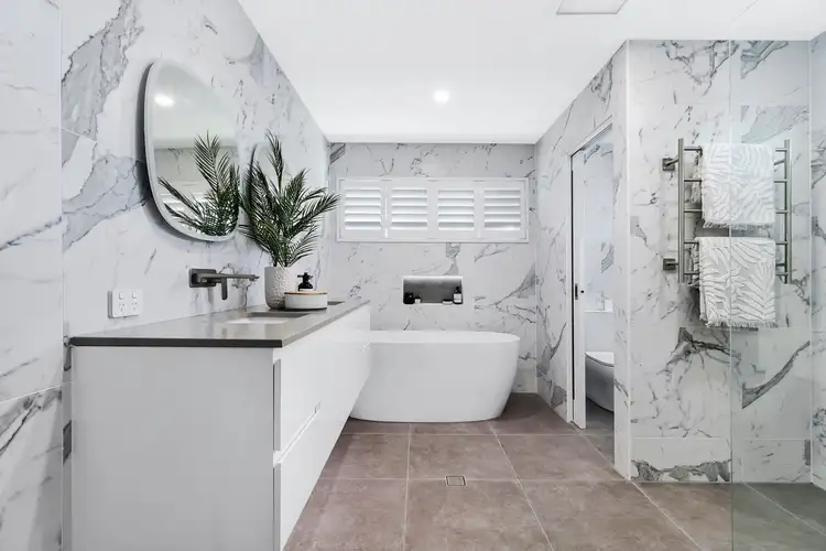 Fifth view of Homely house listing, 4 Downwind Court, Birkdale QLD 4159