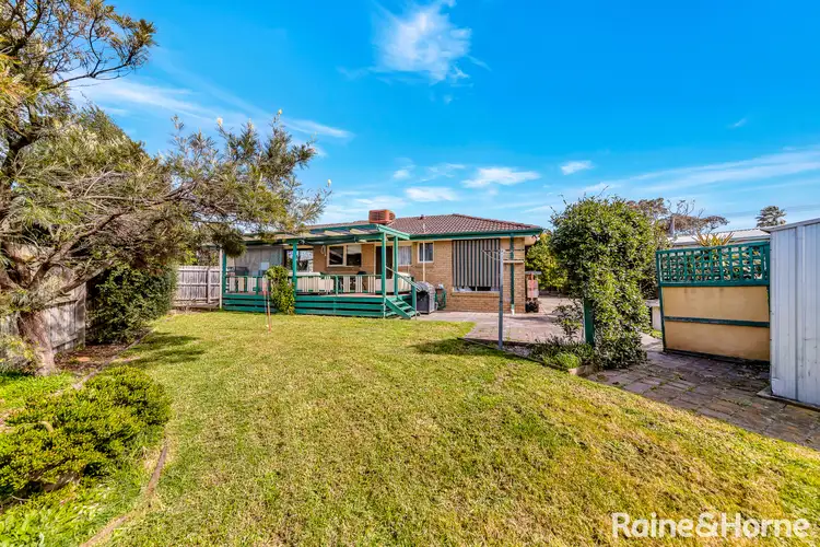 27 Duff Street, Cranbourne VIC 3977