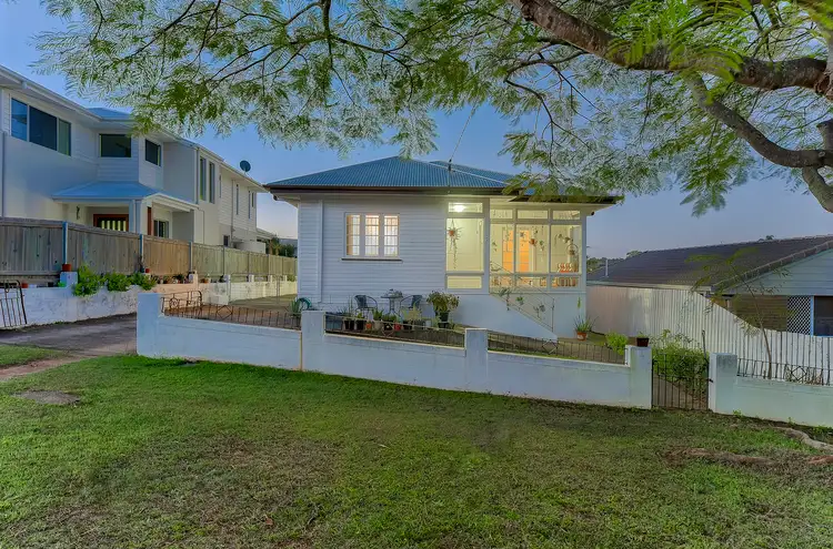 7 Kennion Street, Mitchelton QLD 4053