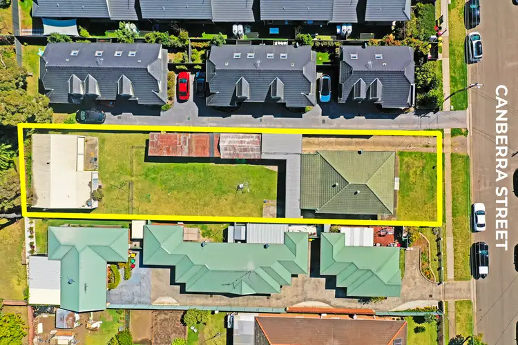 54 Canberra Street, Oxley Park NSW 2760