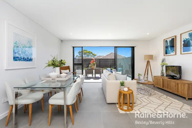 2/11 Rhonda Avenue, Narwee NSW 2209