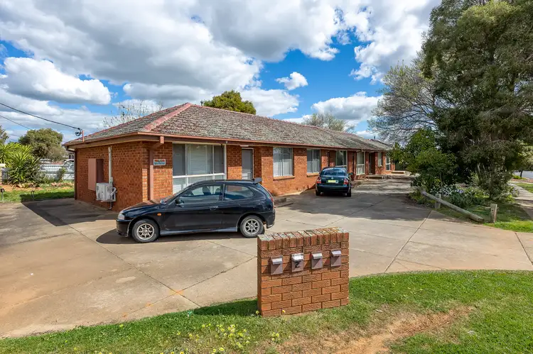 1,2,3,4/38 Raye Street, Tolland NSW 2650