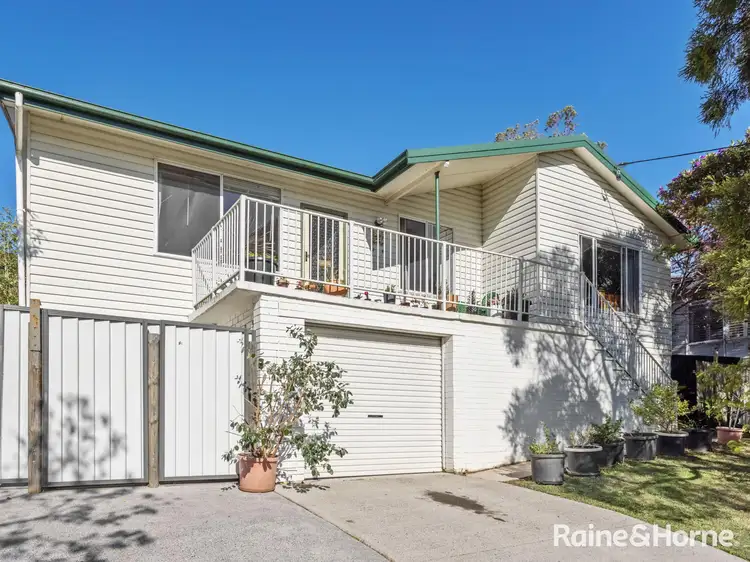 10 Maple Street, Wyoming NSW 2250